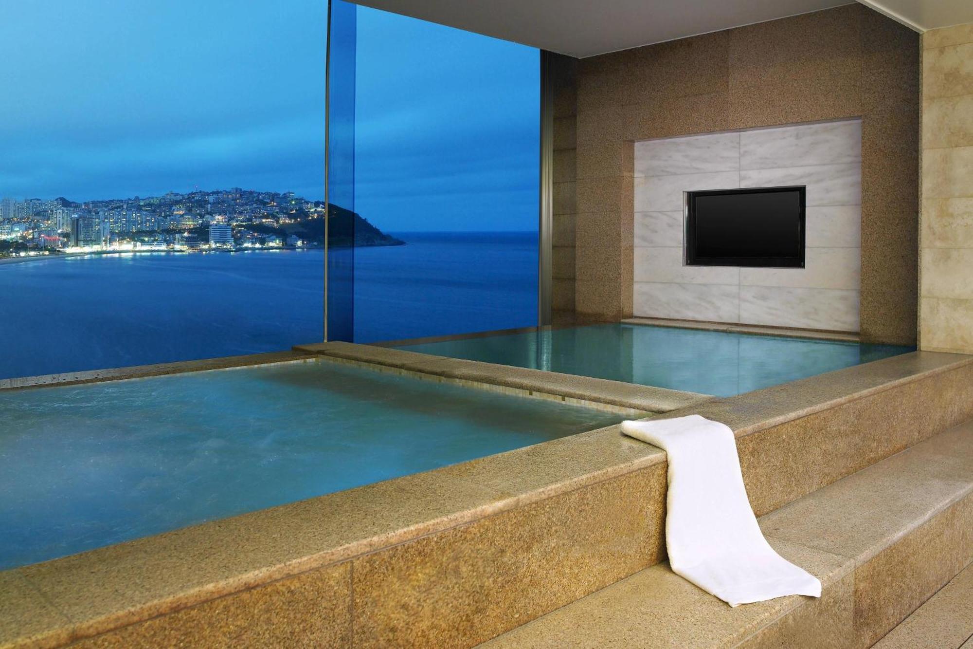 The Westin Josun Busan Ngoại thất bức ảnh